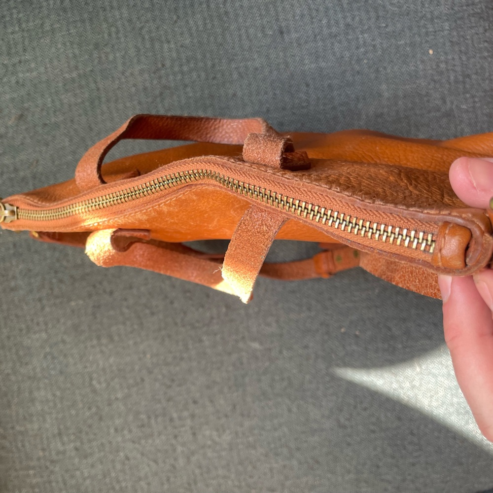 Madewell zip top transport crossbody leather bag - Picture 5 of 8